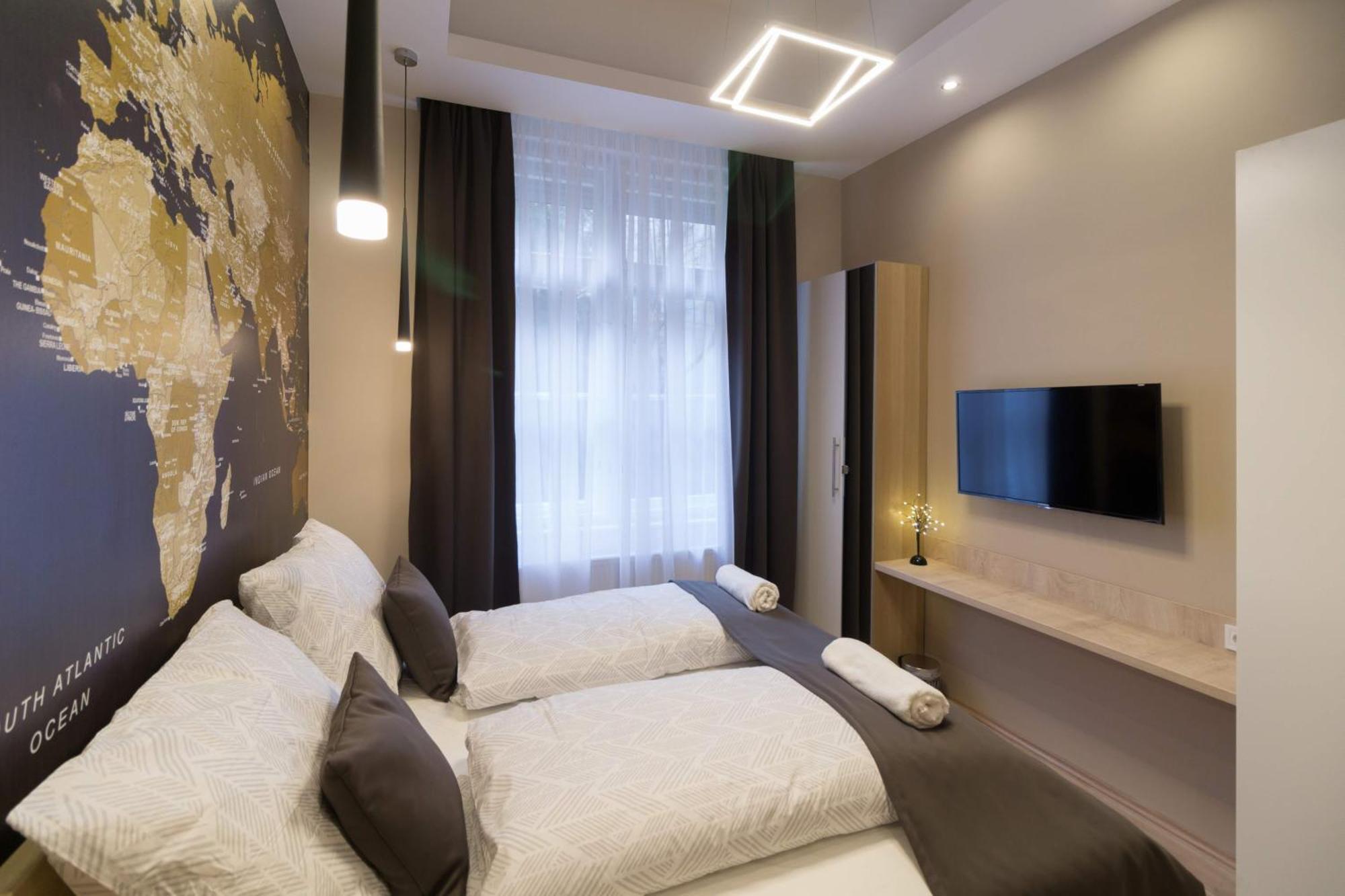 Exlcusive & City Central Located Suite By Prestige Homes Budapeste Exterior foto