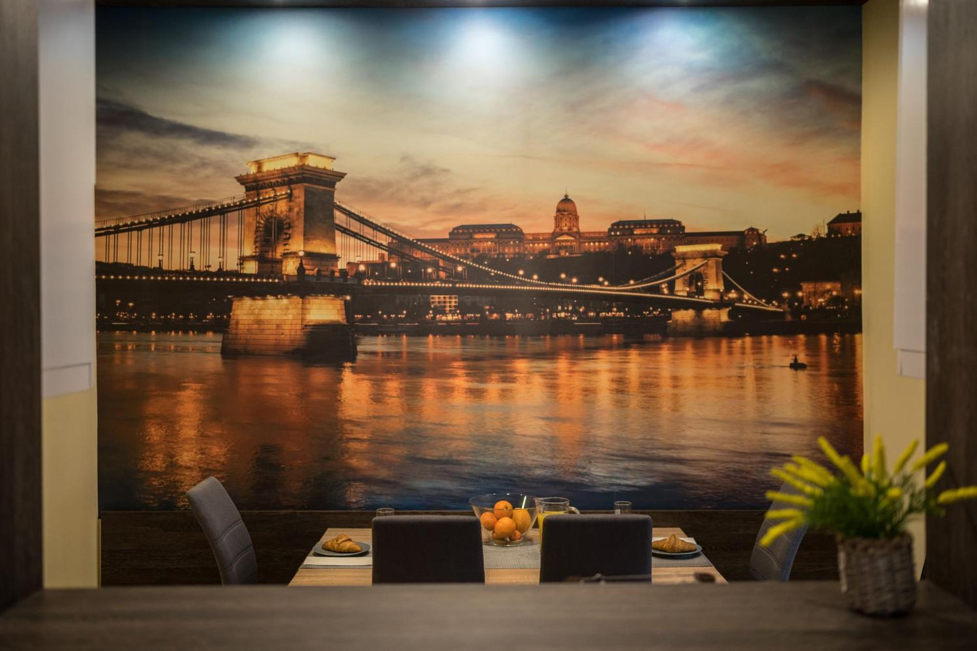 Exlcusive & City Central Located Suite By Prestige Homes Budapeste Exterior foto