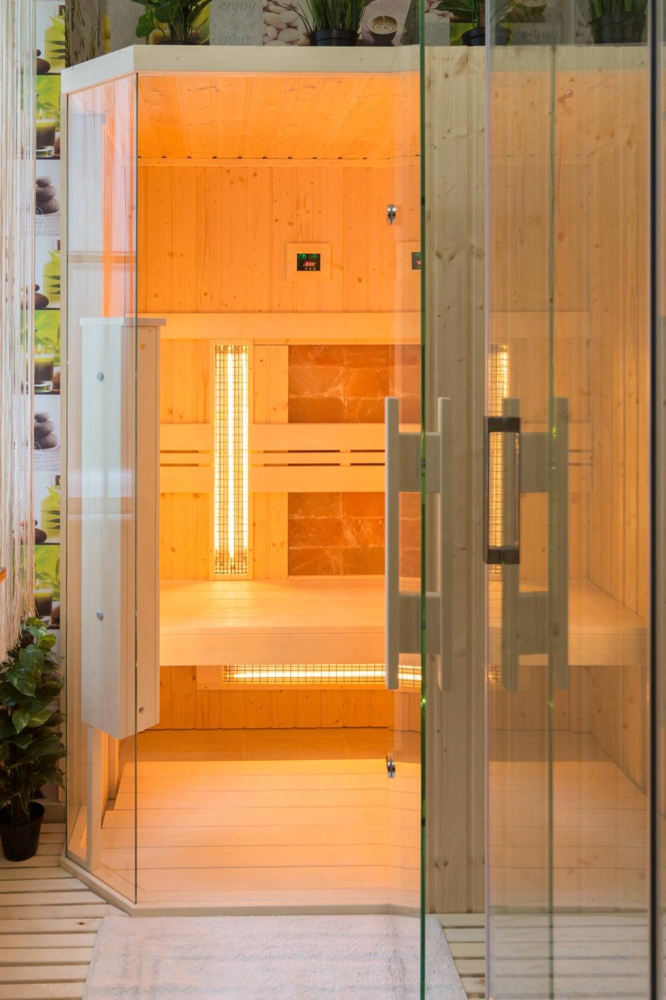 Exlcusive & City Central Located Suite By Prestige Homes Budapeste Exterior foto