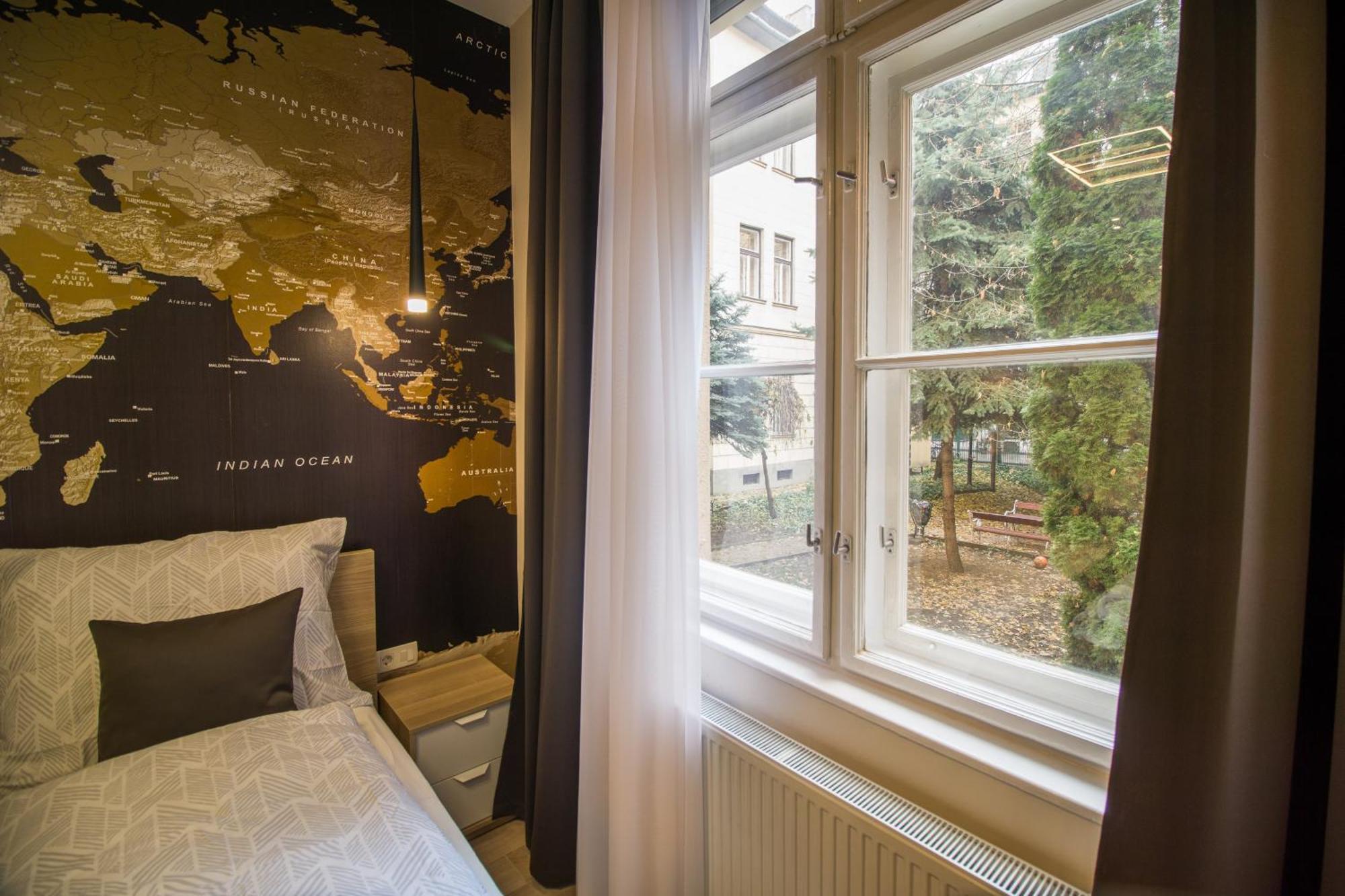 Exlcusive & City Central Located Suite By Prestige Homes Budapeste Exterior foto